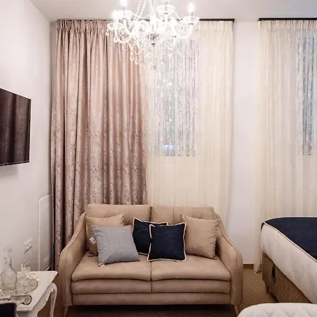 Opulent Maria Callas-Themed Apartment In Kolonaki, Central Athens Exterior photo