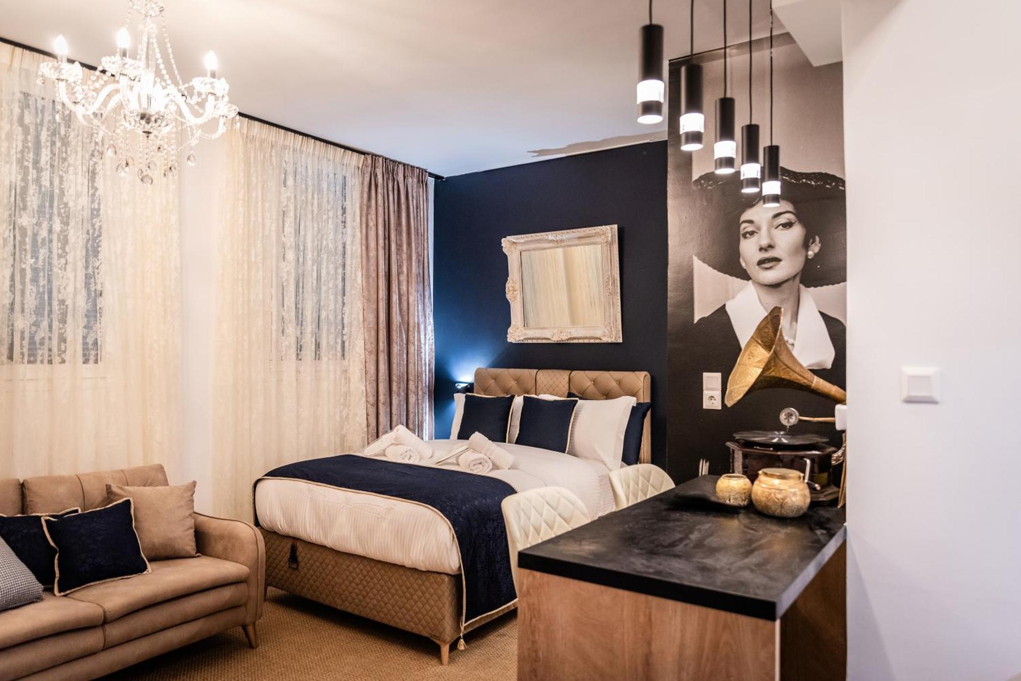 Opulent Maria Callas-themed In Kolonaki, Apartmán *