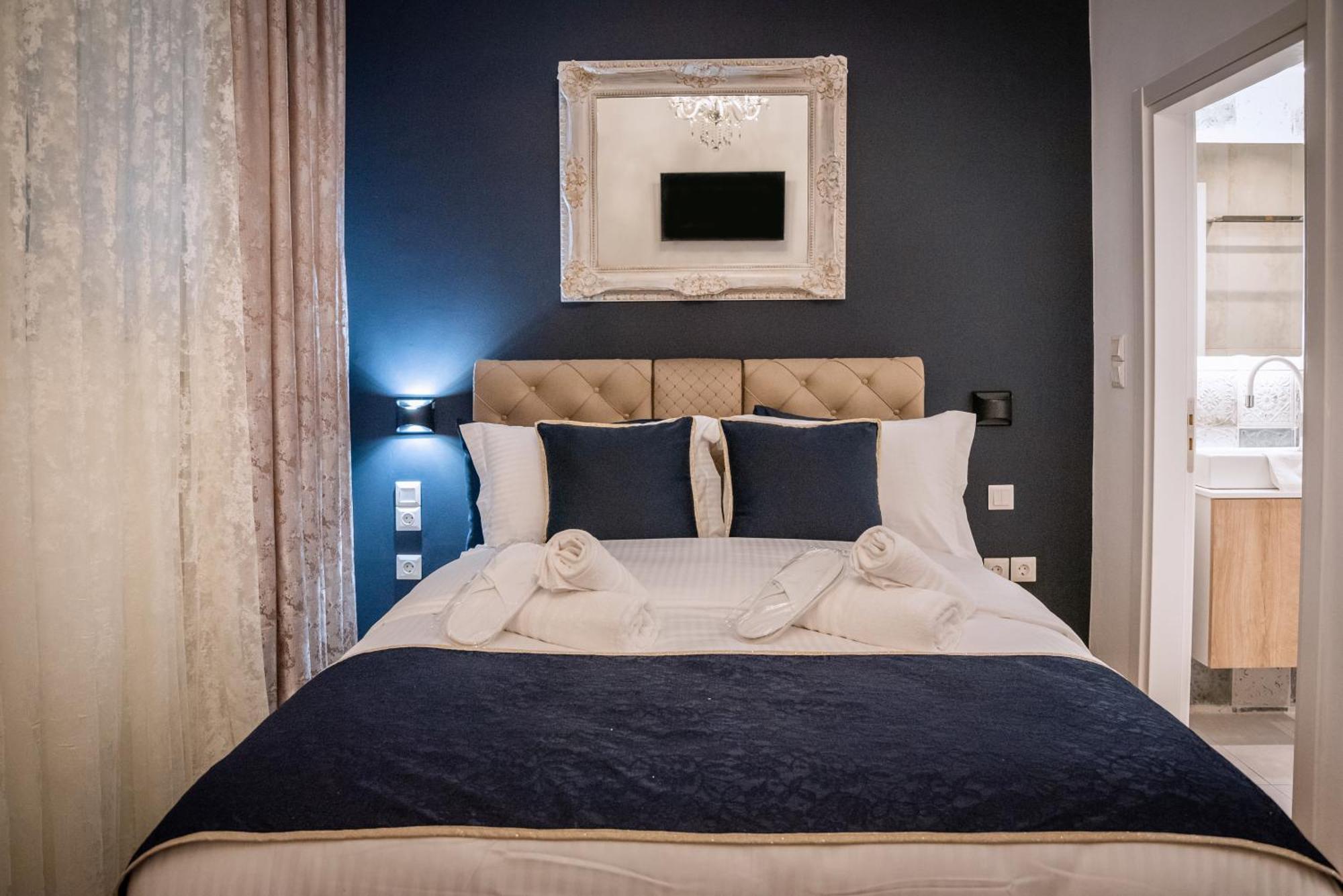 Opulent Maria Callas-themed In Kolonaki, Apartment