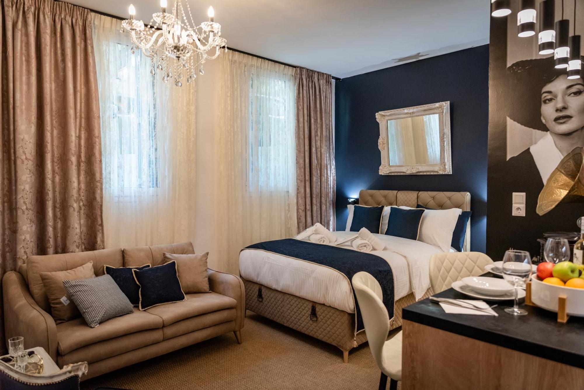 Apartment Opulent Maria Callas-themed In Kolonaki, Athens