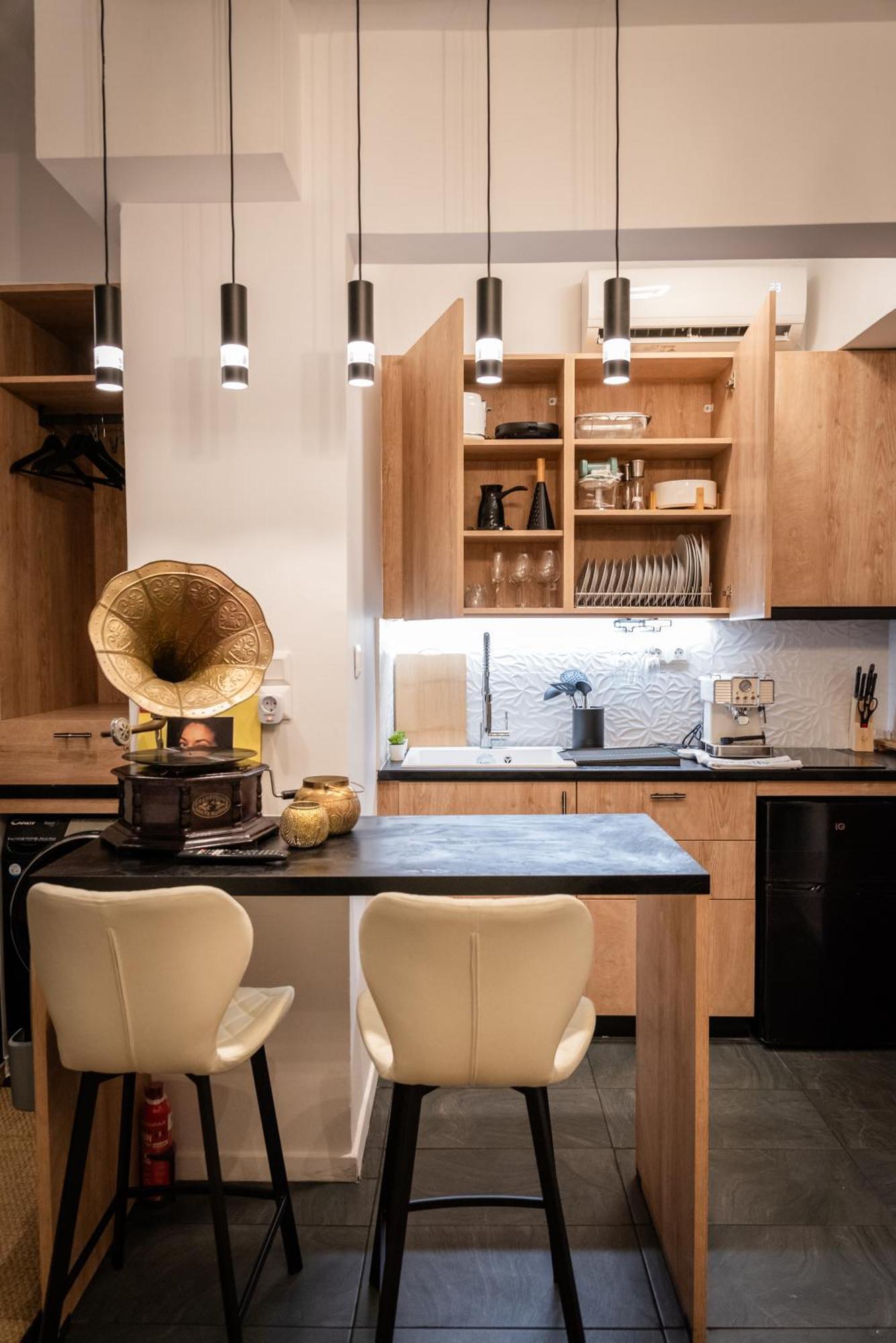 Opulent Maria Callas-themed In Kolonaki, Apartment *